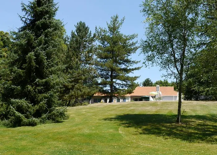 Logis Du Parc Bed & Breakfast